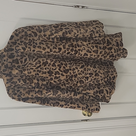 Womens Cheetah Jacket - Picture 2 of 3
